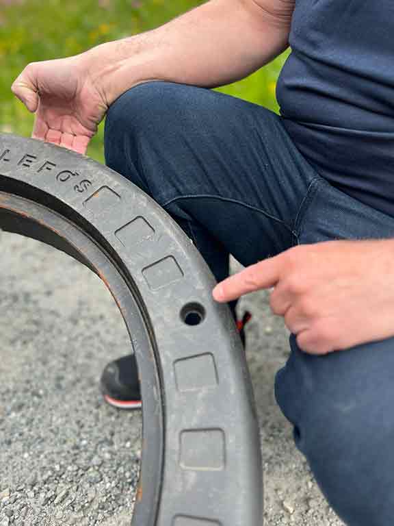 Inspeksjonshull på Ulefos kumramme. Foto.