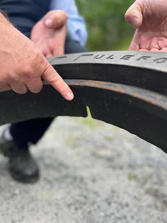 Kontrollåpning på Ulefos kumramme. Foto.
